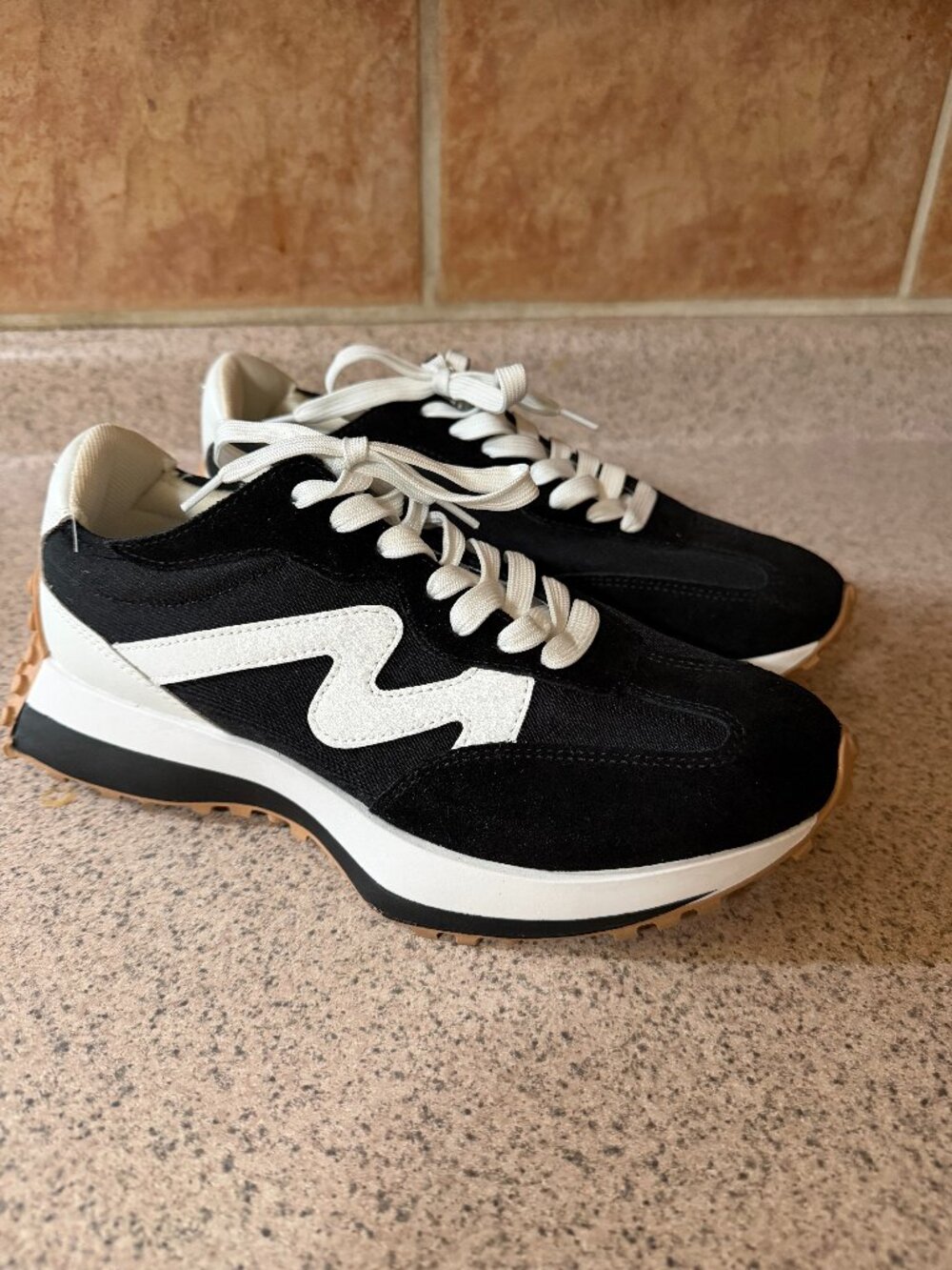 Steve Madden Campo Black White Sneakers Women’s - Size 9.5 - Worn Once!